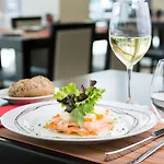 Hotel Tryp By Wyndham 4*