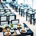 Hotel Tryp By Wyndham 4*
