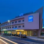 ホテル Tryp By Wyndham 4*