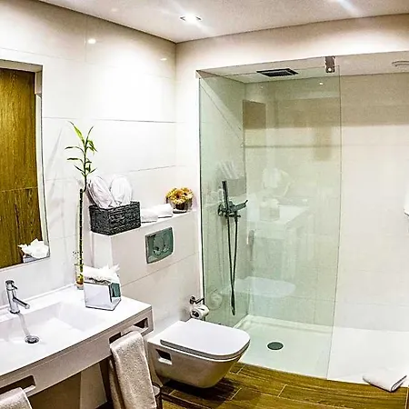 Tryp By Wyndham Hotel 4*