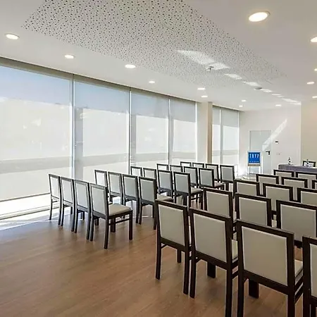 Tryp By Wyndham Leiria