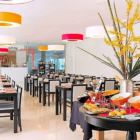Tryp By Wyndham Hotel