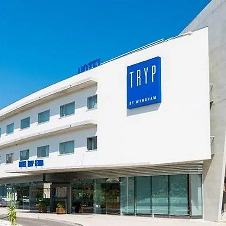 Hotell Tryp By Wyndham 4*