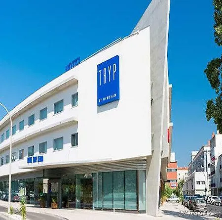 Hotel Tryp By Wyndham 4*