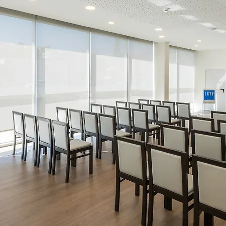 Tryp By Wyndham Leiria