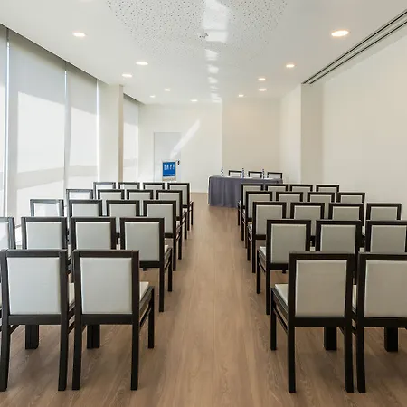 Tryp By Wyndham Leiria