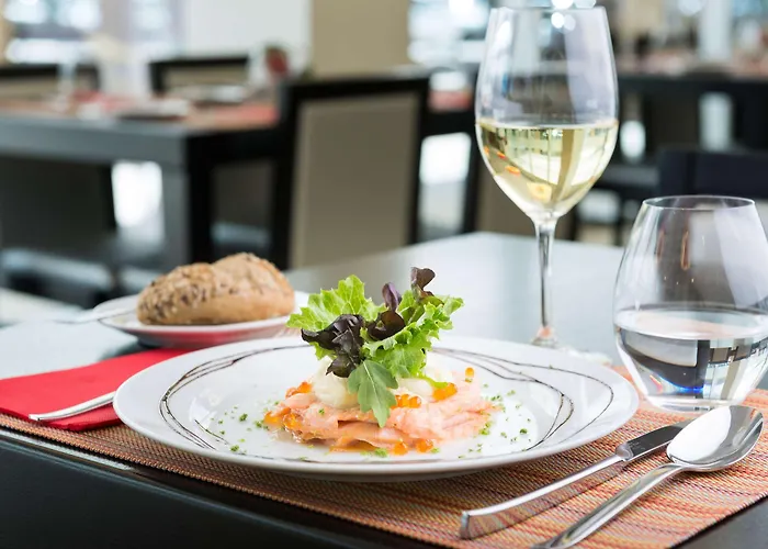 Hotel Tryp By Wyndham 4*