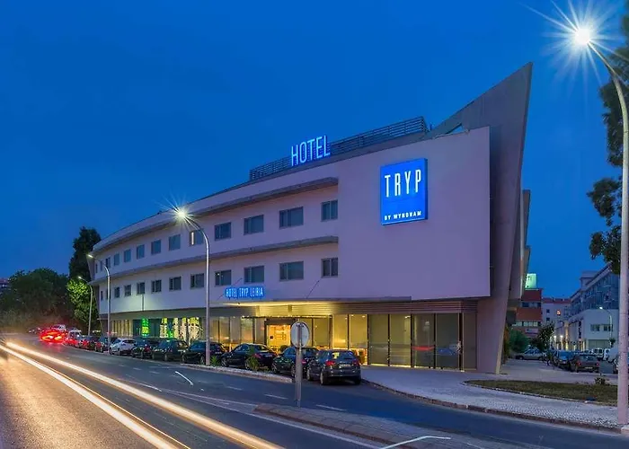 Hotel Tryp By Wyndham 4*