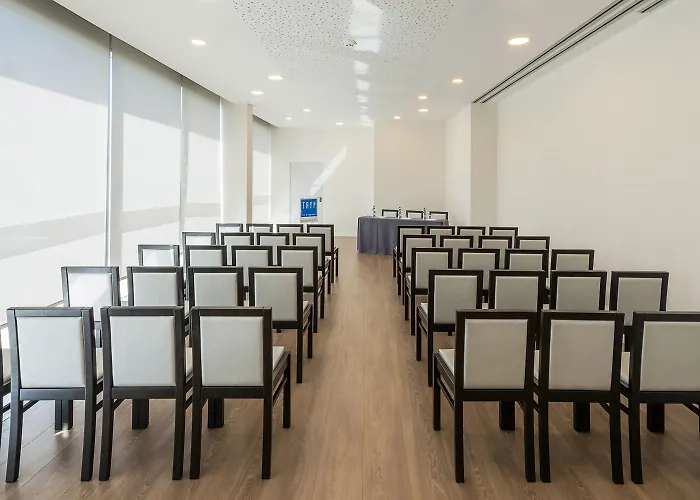 Tryp By Wyndham Leiria